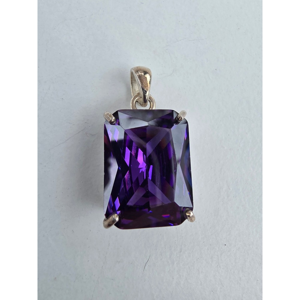 925 Sterling Silver Emerald Cut Purple Amethyst Glass Pendant 0.4oz